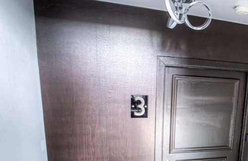 Mercier-Hochelaga-Maisonneuve Condo | Spacious well decorated 3BR just beside Metro
