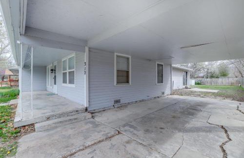 Wichita House | Spacious West Side Home away from Home!