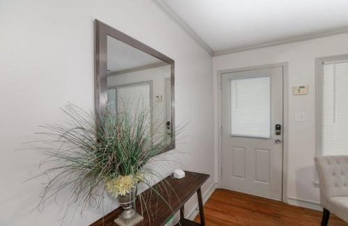 Wichita House | Spacious West Side Home away from Home!