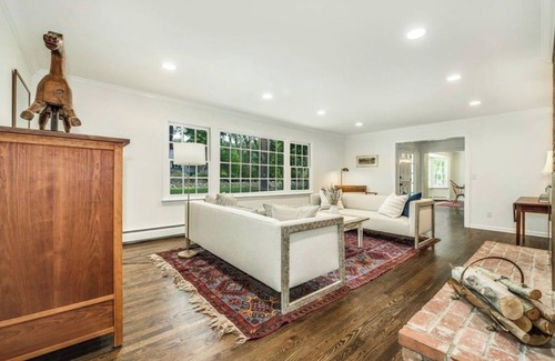 Westport House | Spacious Westport countryside retreat. Close to beach, downtown, golf and train