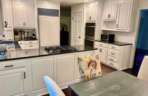 Westport House | Spacious Westport countryside retreat. Close to beach, downtown, golf and train