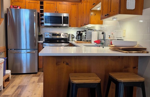 Whistler Cay Heights House | Spacious Whistler Townhome – Walk to Lifts!