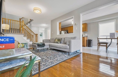 Whitby House | Spacious Whitby Haven: 3BR Home + Parking