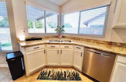 Deer Valley House | Spacious whole house with a green yard and pool in quiet neighborhood FAST WI-FI