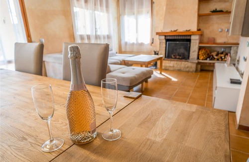 Can Carbonell House | Spaciously equipped vacation home in Catalonia.