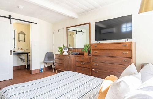 Santa Rita Park House | Spanish Bungalow Casita With Tucson Charm