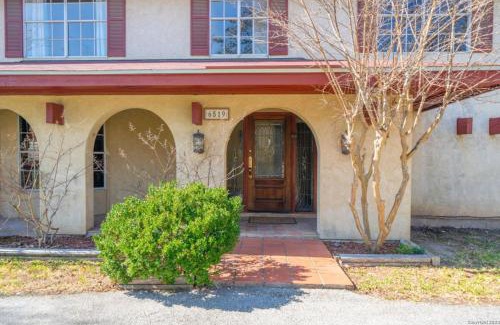 Leon Valley House | Spanish Suite in Shared Home - Near Hospitals
