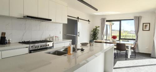 Cambridge House | Spanking new park view retreat