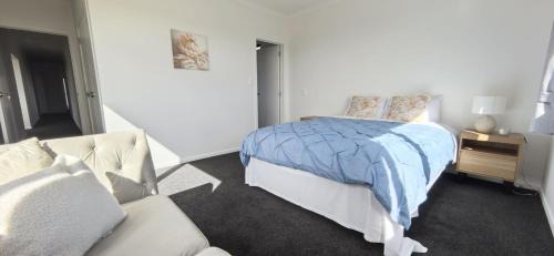 Cambridge House | Spanking new park view retreat