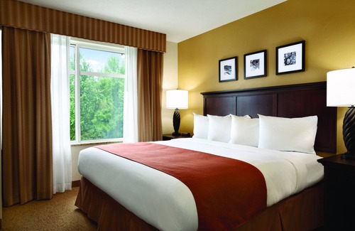 California Hotel | Spark by Hilton California Lexington Park