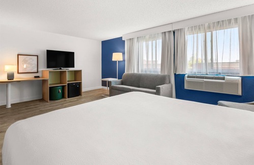 Eden Prairie Hotel | Spark by Hilton Eden Prairie