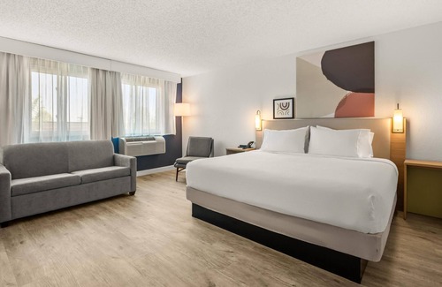 Eden Prairie Hotel | Spark by Hilton Eden Prairie