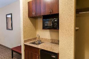 Southeast Houston Hotel | Spark By Hilton Houston Hobby Airport