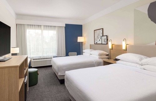 Barker Hotel | Spark by Hilton Houston West Clay Road