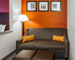 Indianapolis Hotel | Spark by Hilton Indianapolis Northeast Fishers