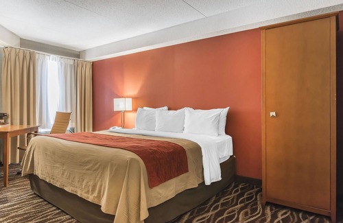 Durham Region Hotel | Spark by Hilton Oshawa