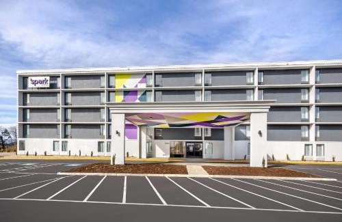 Roanoke Hotel | Spark By Hilton Roanoke Airport