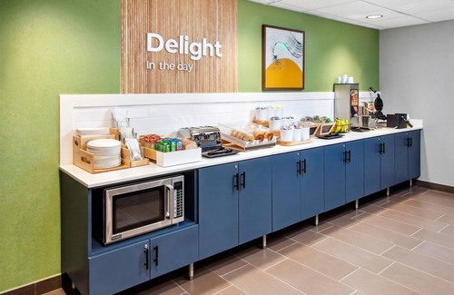 Rochester Hotel | Spark by Hilton Rochester South