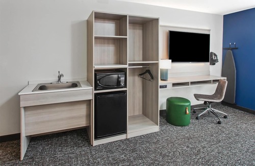 Rochester Hotel | Spark by Hilton Rochester South