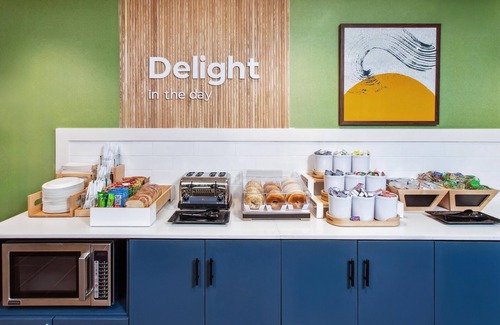 Rochester Hotel | Spark by Hilton Rochester South