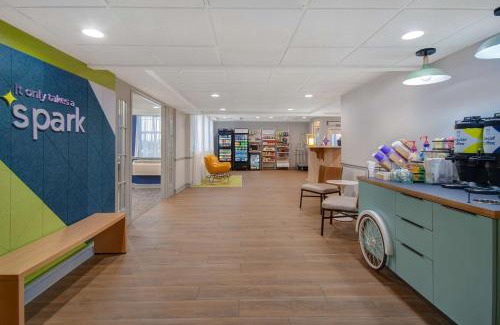 Rochester Hotel | Spark By Hilton Rochester University Area