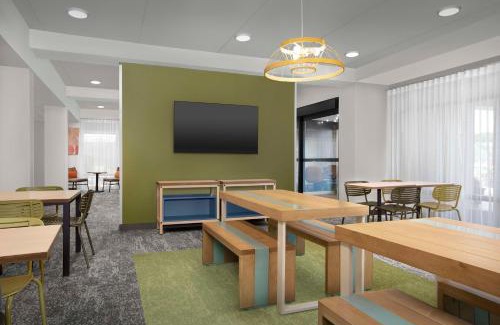 Wetmore Hotel | Spark By Hilton San Antonio Northwest Near Six Flags