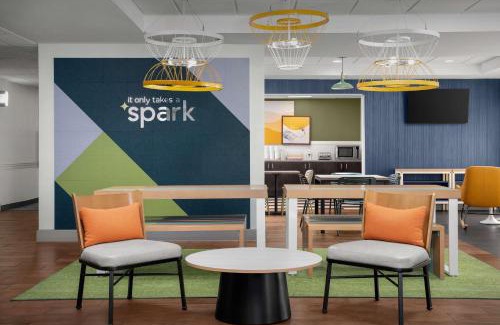 Tampa Hotel | Spark by Hilton Tampa Brandon