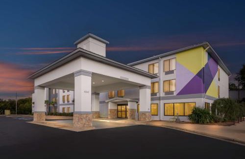 Tuscaloosa Hotel | Spark by Hilton Tuscaloosa University