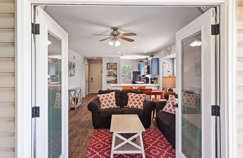 Branson Condo | Sparkling Renovated Unit, New Owners! Right by SDC!