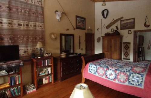 Lead Cabin | Spearfish canyon vacation home 15 minutes from Terry Peak Ski Area & Deadwood.