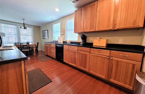 Folly Beach House | SPECIAL MONTHLY WINTER RATES! JANUARY & FEBRUARY 2026~ 35% OFF!
