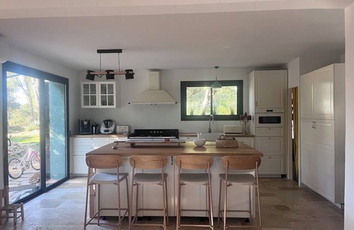Saint-Drezery Villa | Special offer 🌴 A haven of peace in a pine forest