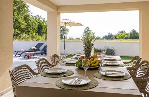 Kaldanija Apartment | SPECIAL OFFER! NEW LUXURY APARTMENT with pool, fitness, outdoor bar&grill