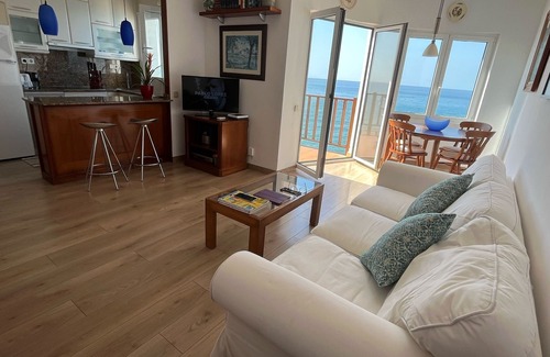 Sitges Apartment | SPECIAL PRICES! Three Terraces with Magnificent views - AC Wifi -Pool
