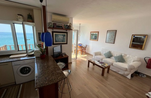 Sitges Apartment | SPECIAL PRICES! Three Terraces with Magnificent views - AC Wifi -Pool