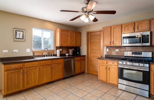 Machesney Park House | *Special Pricing*Business Friendly Newer House!