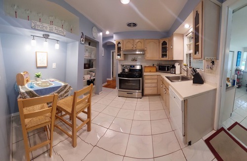 Mayo House | Special Rates. Close to Annapolis. Justin Beach Cottage Retreat
