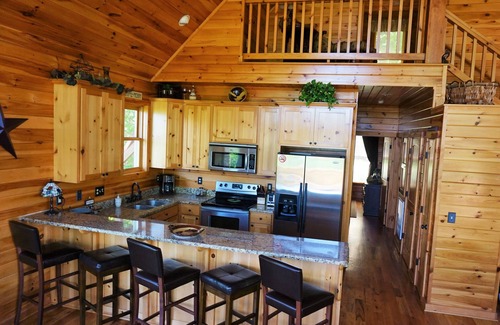 Hays Cabin | Special Rates! Near Wine Country & Parks. Great Hiking & Amazing Views!