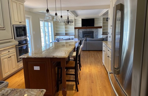Madison House | Special winter rates CT home close to beaches, parks, hikes, local skiing