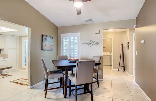 Tarpon Springs Villa | Spectacular 2Bd/2Bth Villa Nestled Between Sunset Beach & Howard Park Beach