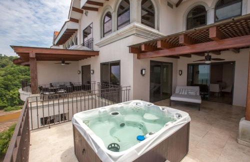 Barrio Los Faroles Apartment | Spectacular 3 bedroom Penthouse at Crocs Resort Casino
