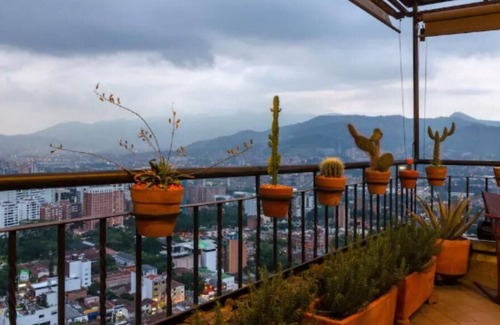 Lalinde Apartment | ★Spectacular 3-storey penthouse★360 view★Best area