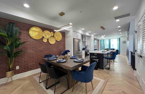 Trinidad House | Spectacular 3B Rooftop Penthouse+TV+DC views