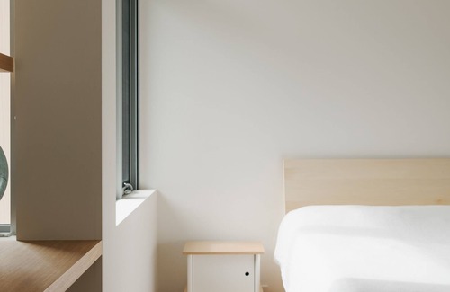 Squamish House | Spectacular architectural home immersed in nature with luxury furnishings.
