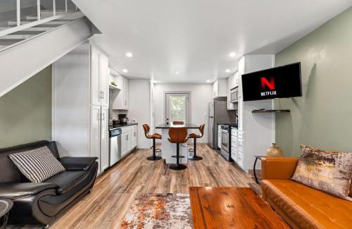 St. Edwards House | Spectacular Austin SoCo Townhome