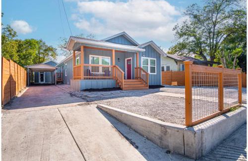 Eastside Promise Neighborhood House | Spectacular Brand New 4BR2.5BA Near DT Riverwalk