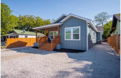 Eastside Promise Neighborhood House | Spectacular Brand New 4BR2.5BA Near DT Riverwalk
