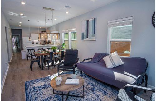 Eastside Promise Neighborhood House | Spectacular Brand New 4BR2.5BA Near DT Riverwalk