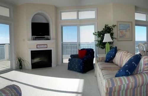 Crisfield Condo | SPECTACULAR CORNER UNIT - Direct Waterfront Condo in Crisfield, Md