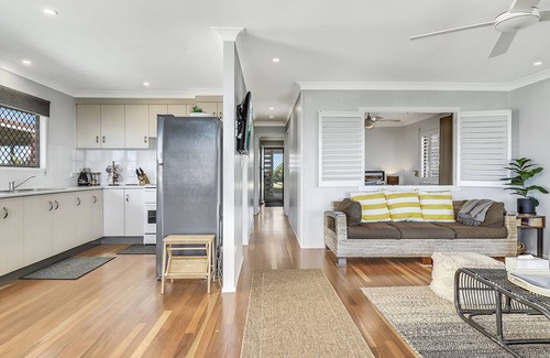 Emu Park House | Spectacular Emu Park Get Away!